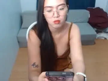 Chaturbate Live Sex Cam of imyourkitty06