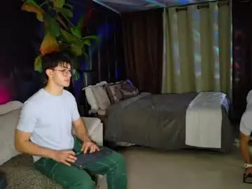 Chaturbate Live Sex Cam of maisonbastian