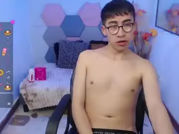 Chaturbate Nude Webcam of andy_norton