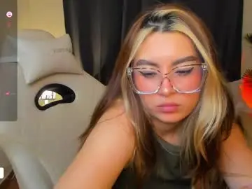 Chaturbate Live Porn of dakottaa__