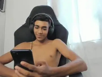 Chaturbate Free Porn Cam of alienbigcock_01