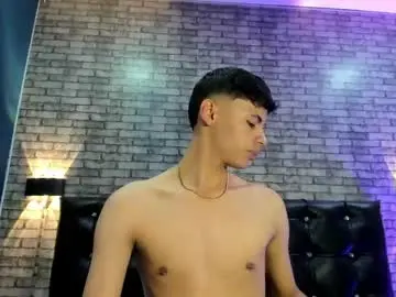 Chaturbate Live Sex Cam of smith_luxe