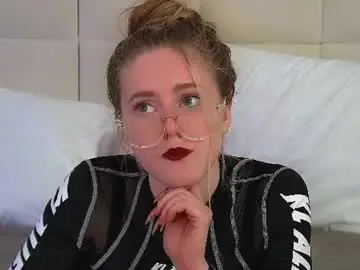 Chaturbate Adult Video Chat of lexireadway