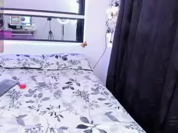 Chaturbate Live Sex Cam of star_darling