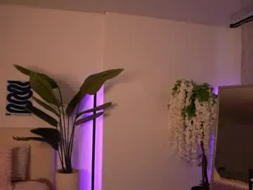 Chaturbate Live Sex Cam of cozy_dream