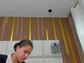 Chaturbate Watch Live Sex Cams of miacours