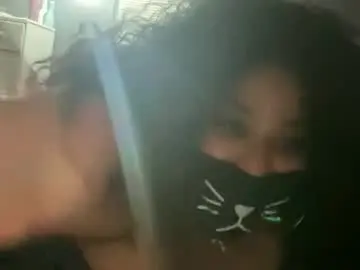 Chaturbate Watch Live Sex Cams of plushiedollxoxo