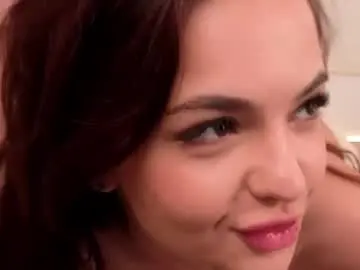 Chaturbate Watch Live Sex Cams of bellaluve