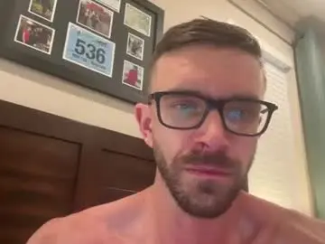Chaturbate Watch Live Sex Cams of hungrunner24