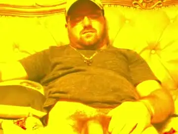 Chaturbate Live Sex Cam of sub_michael41
