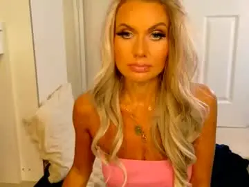 Chaturbate Watch Live Sex Cams of tinkerbell822