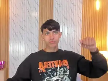 Chaturbate Live Sex Cam of myke_tucker