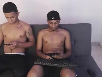 Chaturbate Best live sex cam show of alphas_latins