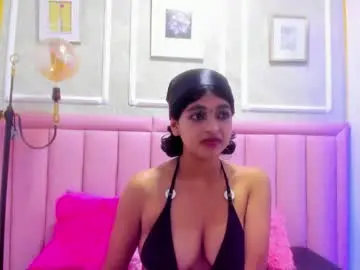Chaturbate Live Sex Cam of velvet_giirll