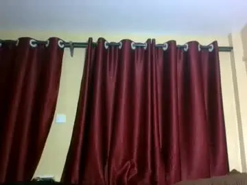 Chaturbate Free Porn Cam of petite_linsey
