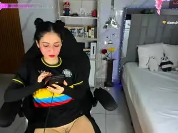 Chaturbate Live Sex Cam of lunascoott