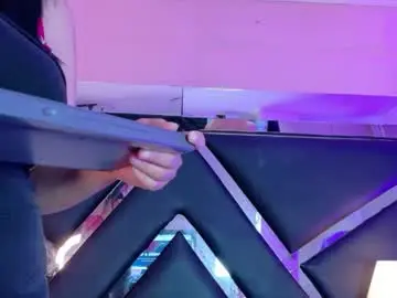 Chaturbate Live Sex Cam of valrery_roussex