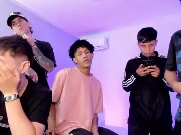 Chaturbate Best live sex cam show of handsomeboys19