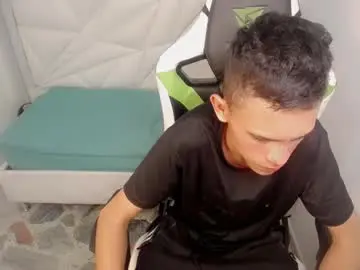 Chaturbate Live Sex of sombra_18