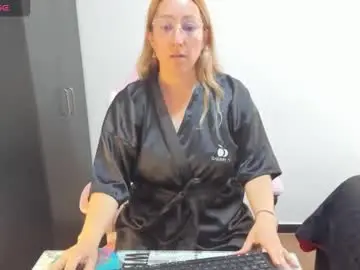 Chaturbate Live Porn of hottychrystal