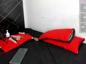 Chaturbate Live Sex Cam of bora_lajuana