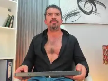 Chaturbate Live Sex Cam of juank_fit45