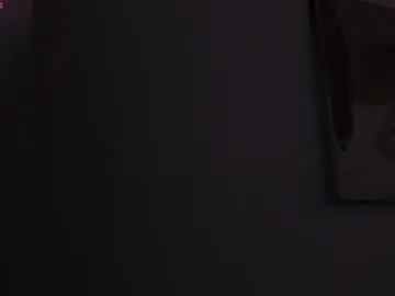 Chaturbate Live Sex Cam of ellieadeline