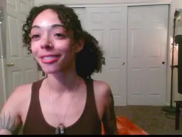 Chaturbate Live Sex Cam of gunzinrose