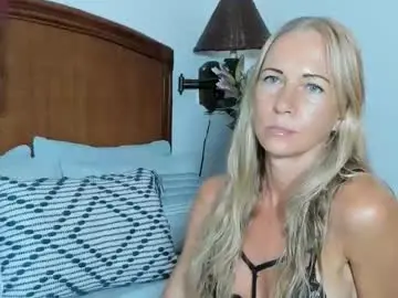 Chaturbate Nude Webcam of christine_35