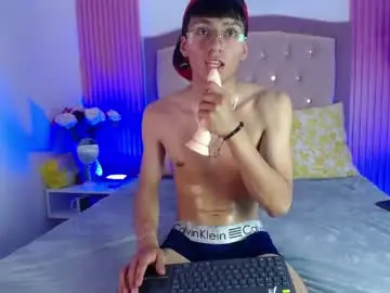 Chaturbate Free Porn Cam of adrianstark_