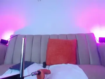 Chaturbate Free Porn Cam of soee_18