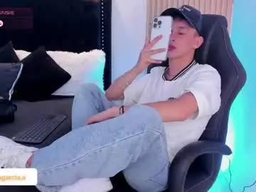 Chaturbate Sex Chat of liamwild20