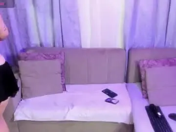 Chaturbate Watch Live Sex Cams of miaandmolly_