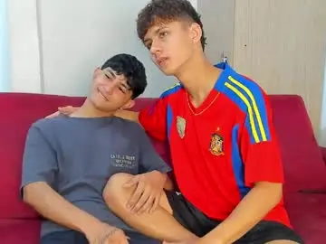 Chaturbate Live Sex Cam of cute_boys18