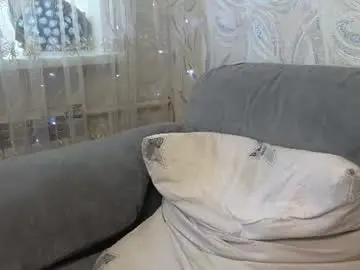 Chaturbate Live Sex Cam of skinny_littledevil