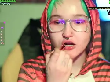Chaturbate Nude Webcam of frogessjay