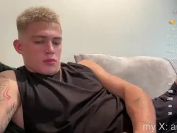 Chaturbate Live Sex Cam of lil_addy