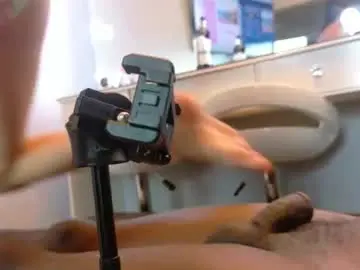 Chaturbate Sex Cam of littlejennifer18