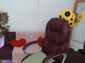 Chaturbate Free Porn Cam of lilly_milf