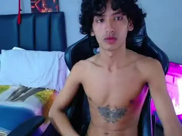 Chaturbate Sex Cam of tayronx33