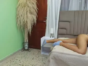 Chaturbate Live Sex Cam of cloe_mylo