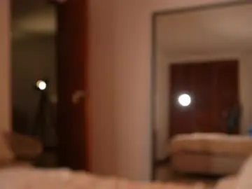 Chaturbate Live Sex Cam of carolart