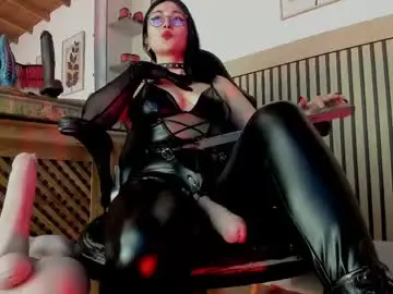 Chaturbate Live Sex of madame_ibby