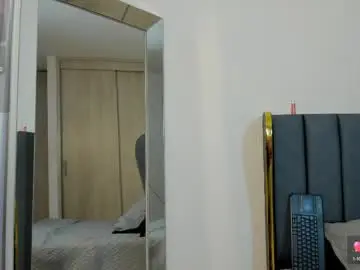 Chaturbate Free Live Porn of sophia_owens_2