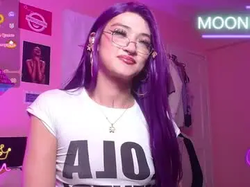 Chaturbate Live Sex Cam of moonfiredance