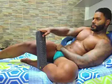 Chaturbate Live Sex Cam of angelo_evans33