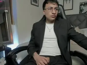Chaturbate Best live sex cam show of dereck_klain