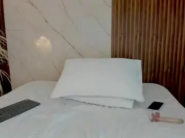 Chaturbate Live Sex Cam of king_lovely_horny