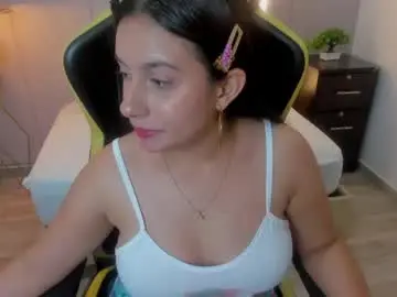 Chaturbate Nude Webcam of kira_relish