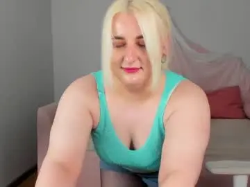 Chaturbate Live Sex Cam of lioraardyn